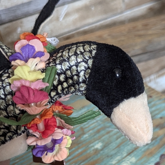 Hawaiian Collectibles Passport #014954 "Unele" Nene Goose - Picture 8 of 13